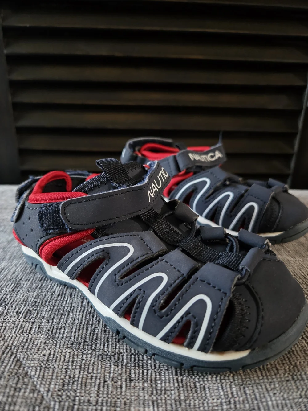 NAUTICA Toddler Boys Black Red Velcro Close Sandals Size 9 Close-Toe